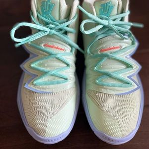 Squidward Kyrie 5 Size 8.5 Men’s Basketball Shoes